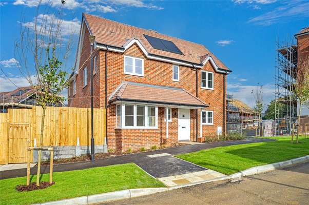 House Maplehurst Close in Hastings