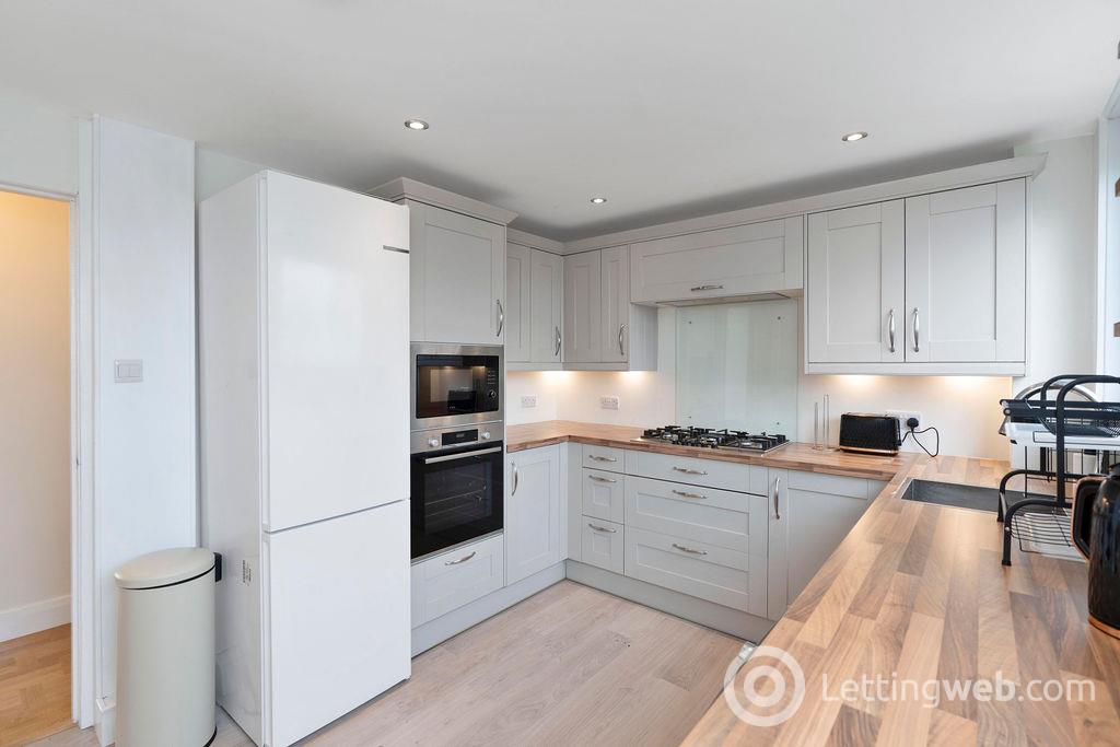 Flat Orchard Brae Gardens in City of Edinburgh