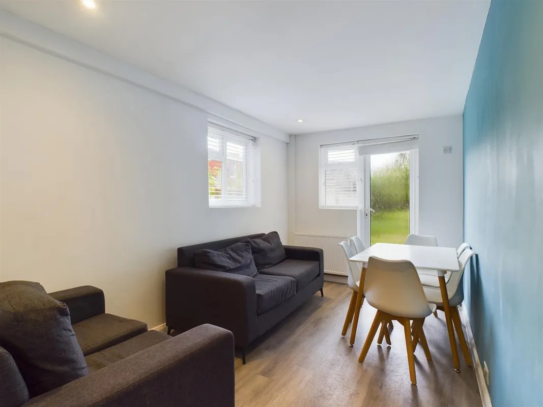 Flat Albion Hill in Brighton
