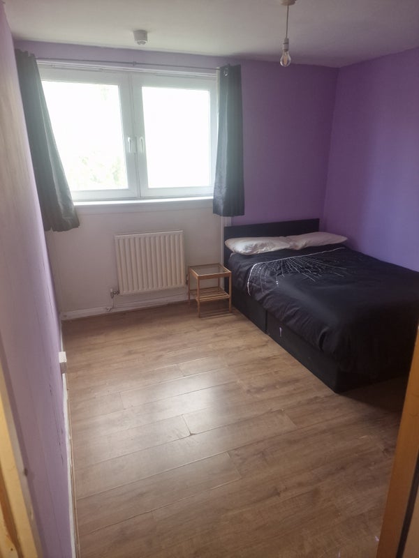 Room Aubrey Moore Point in Greater London