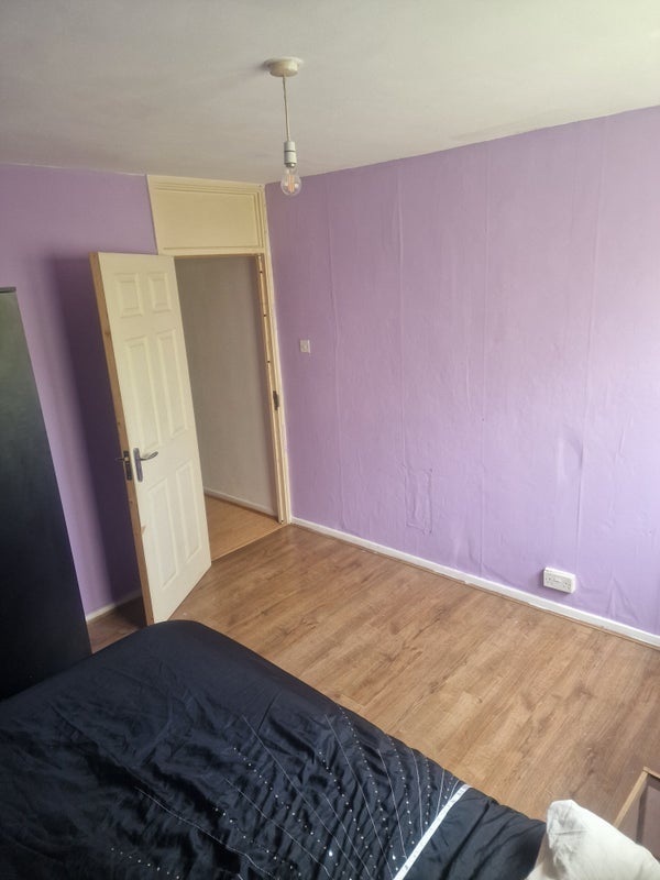 Room Aubrey Moore Point in Greater London