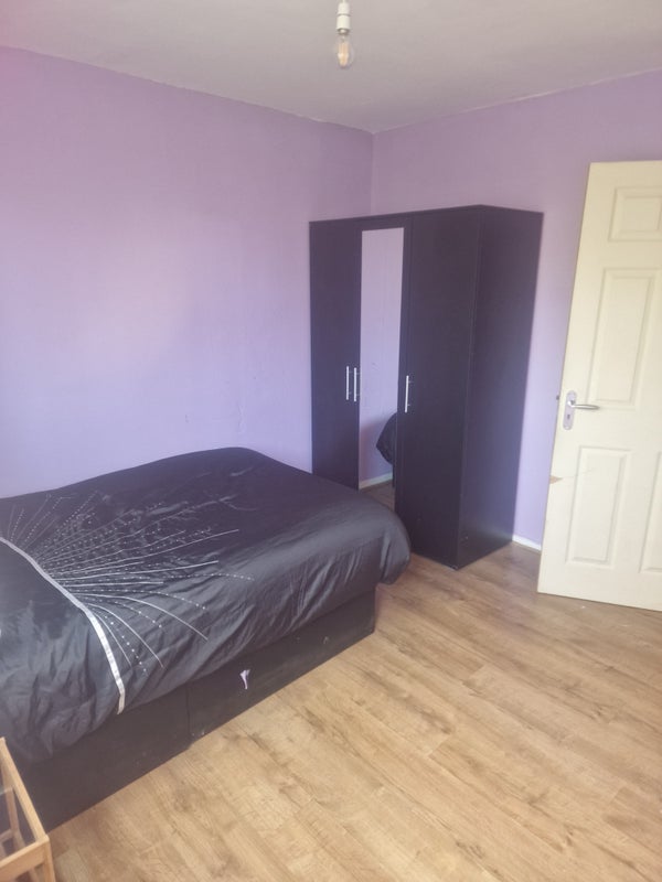 Room Aubrey Moore Point in Greater London