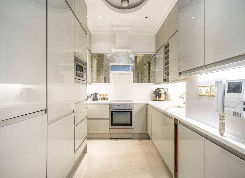 Flat Upper Brook Street in City of Westminster