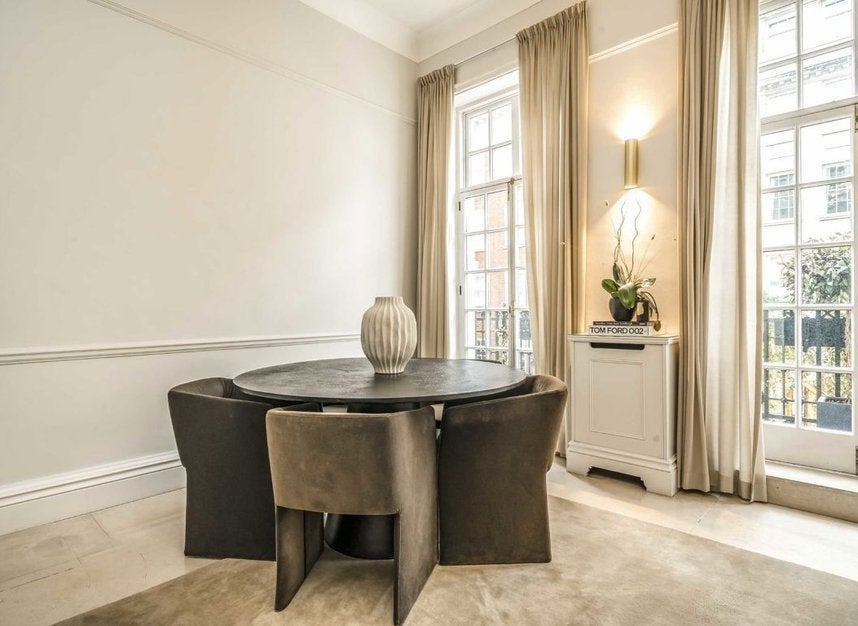 Flat Upper Brook Street in City of Westminster