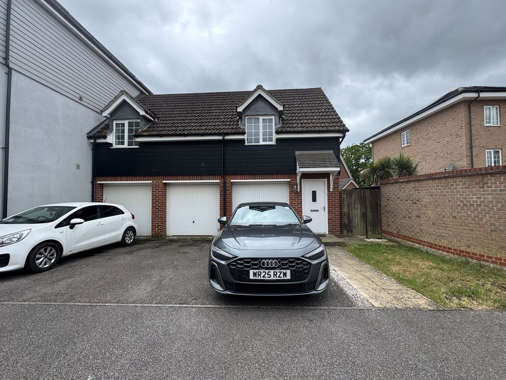 Flat Wagtail Drive in Mid Suffolk