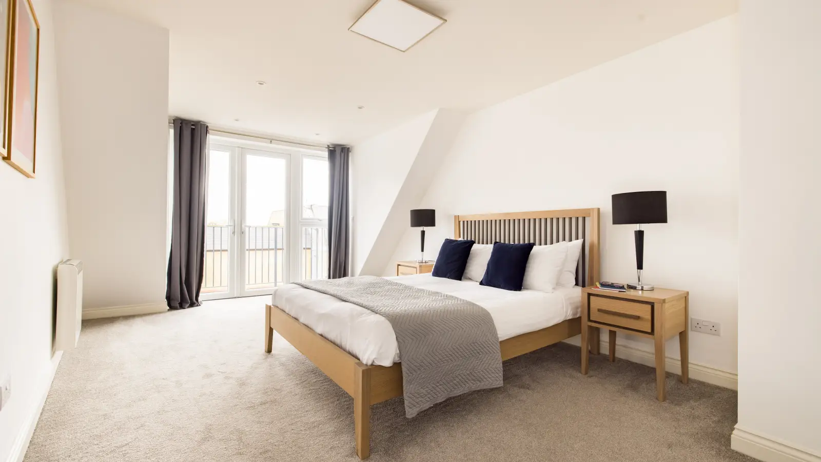 Flat Clarence Street in Borough of Spelthorne