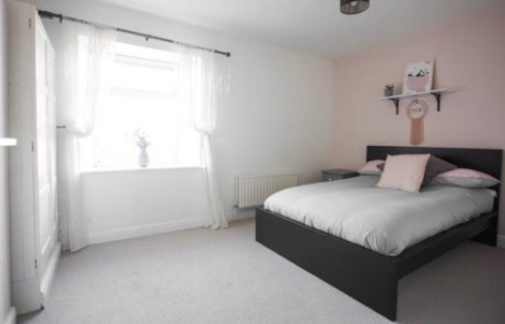 Room Bridgwater Road in Bristol