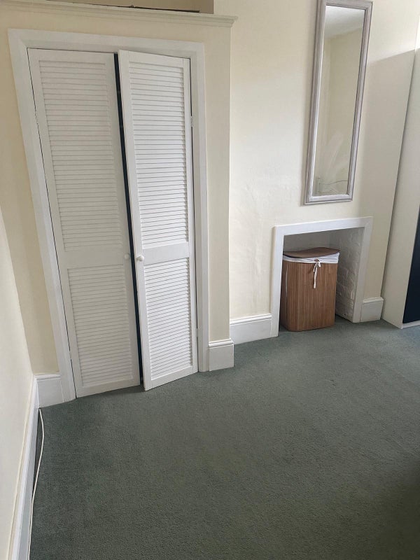Room Dallin Road in Greater London