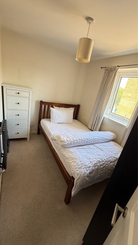 Room Jardine Road in Greater London