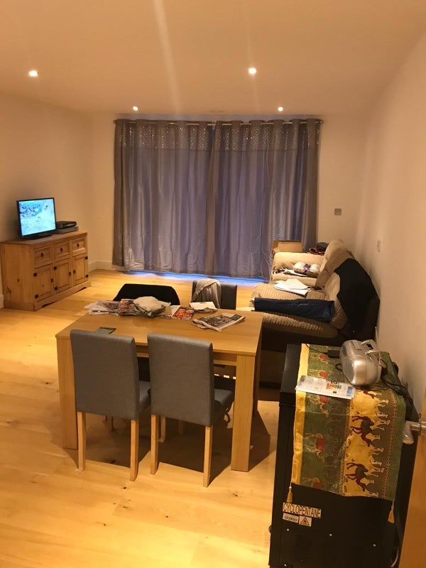 Room High Street Colliers Wood in Greater London