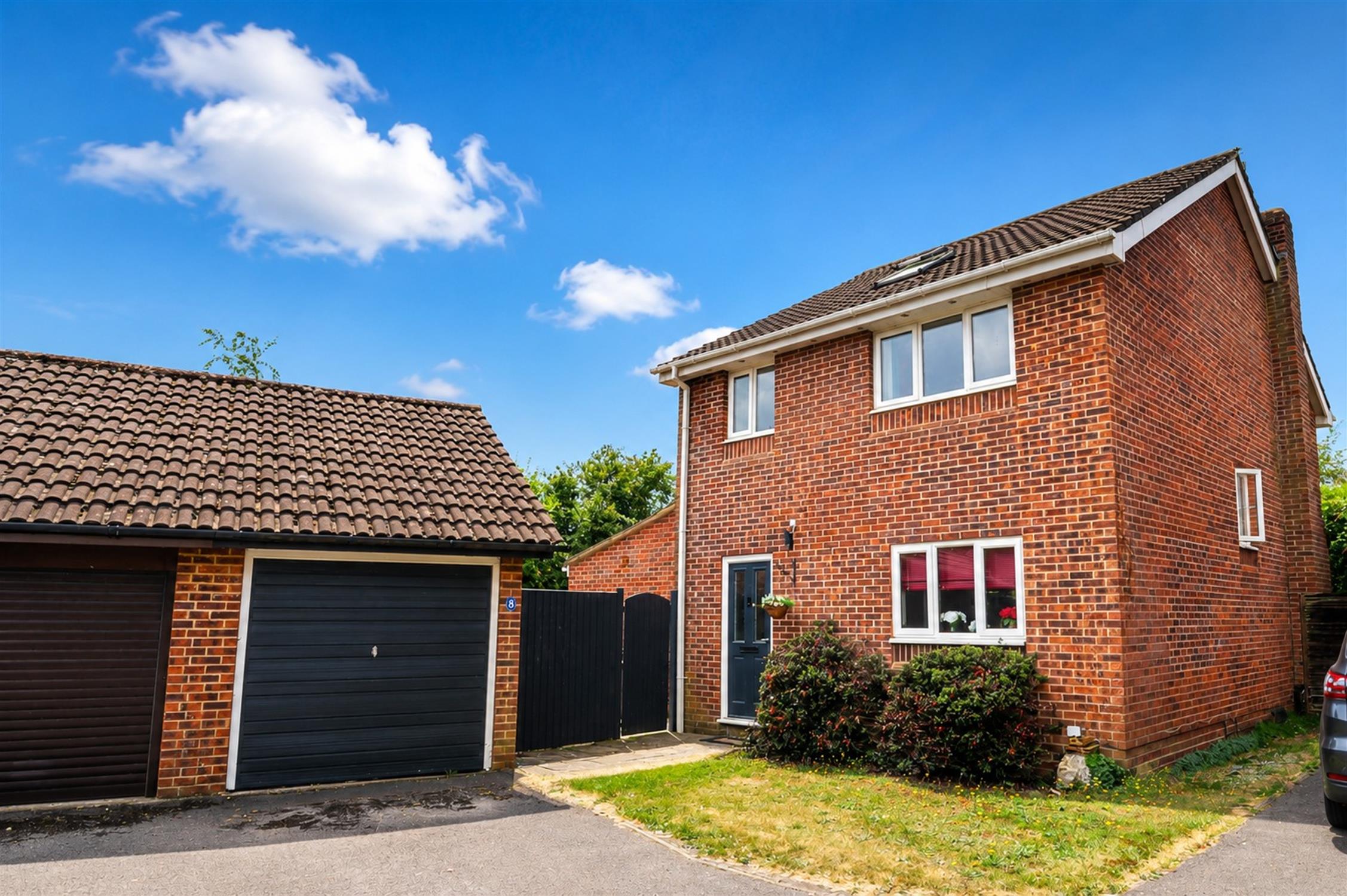 House Northfield Close in Littlemore