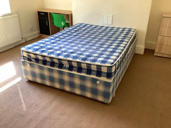 Room Ilkeston Road in Nottingham