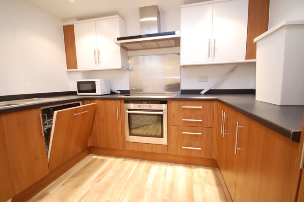 Flat Heritage Court in Borough of Runnymede