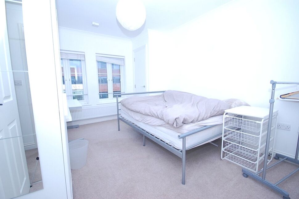Flat Heritage Court in Borough of Runnymede