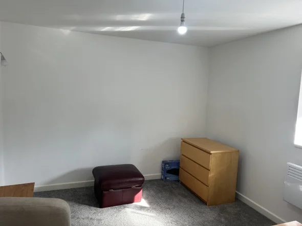 Flat Stonehouse Grove in Birmingham