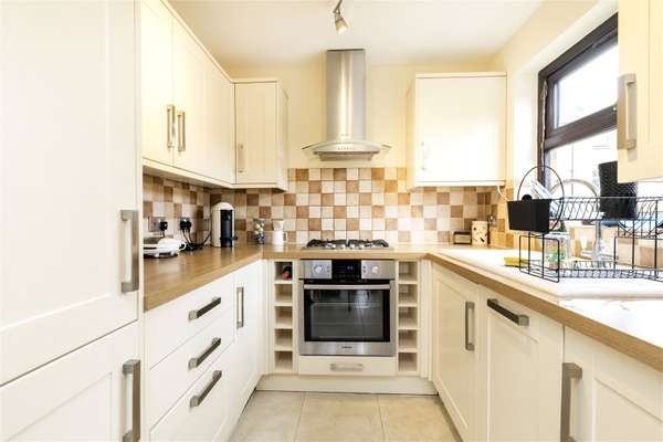 House Moriatry Close in Greater London