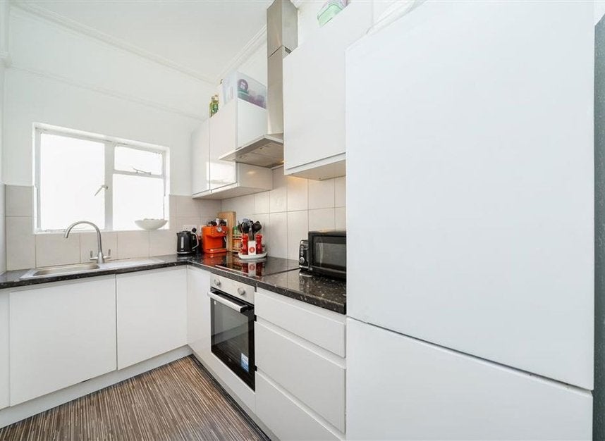 Flat Fordwych Road in Greater London