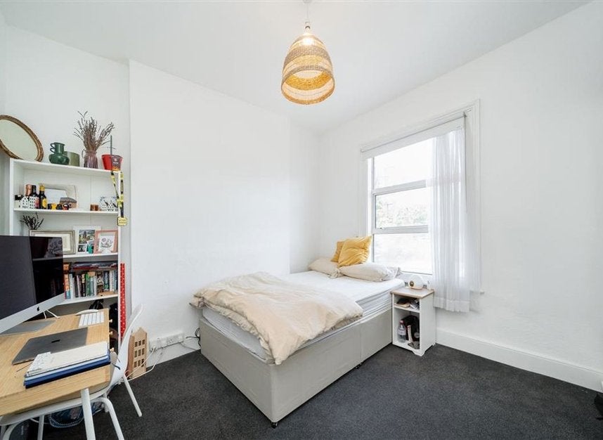 Flat Fordwych Road in Greater London