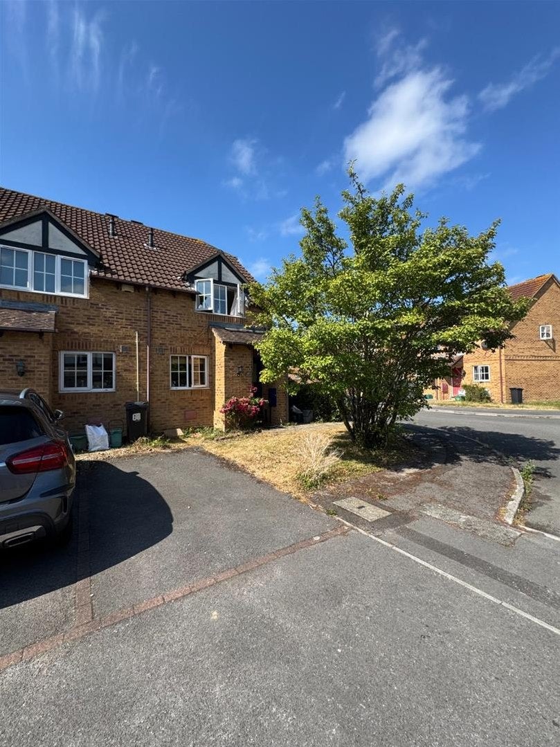 House Cornfield Close in Bradley Stoke