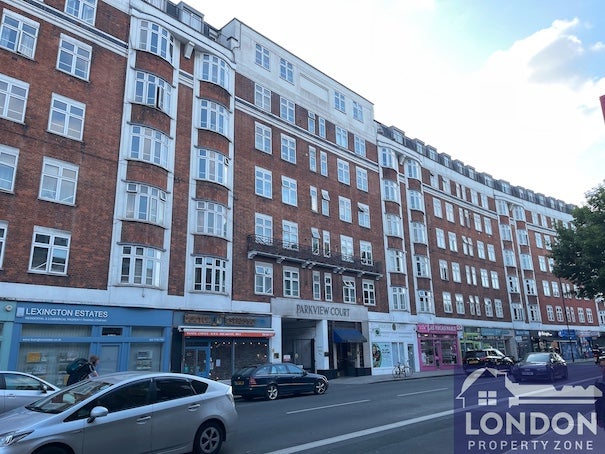 Flat Fulham High Street in Greater London
