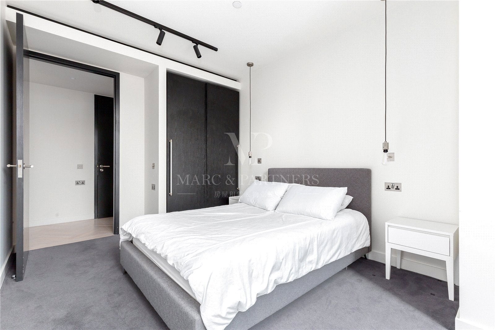 Flat Crown Place in Greater London