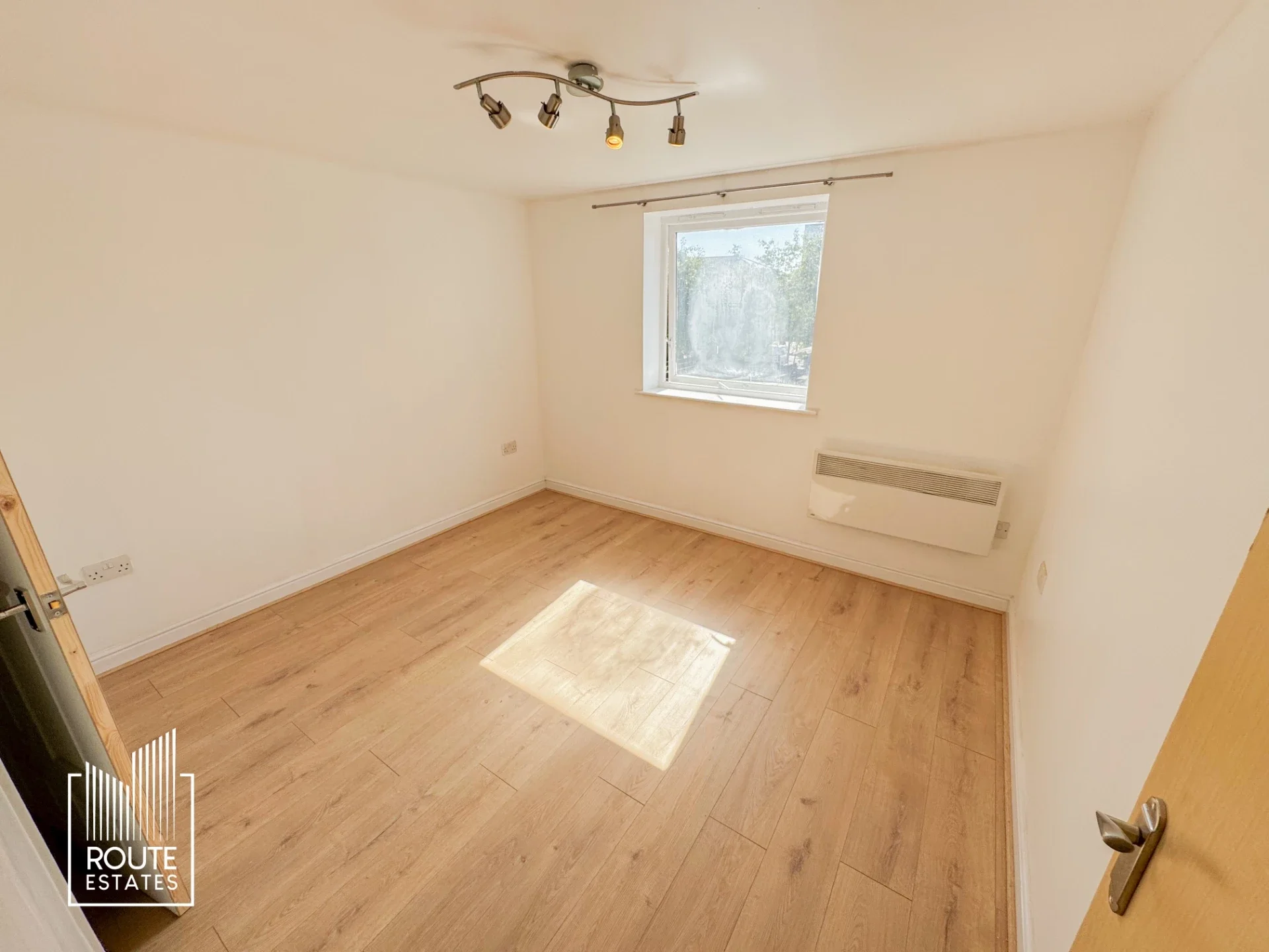 Flat Orton Grove in London