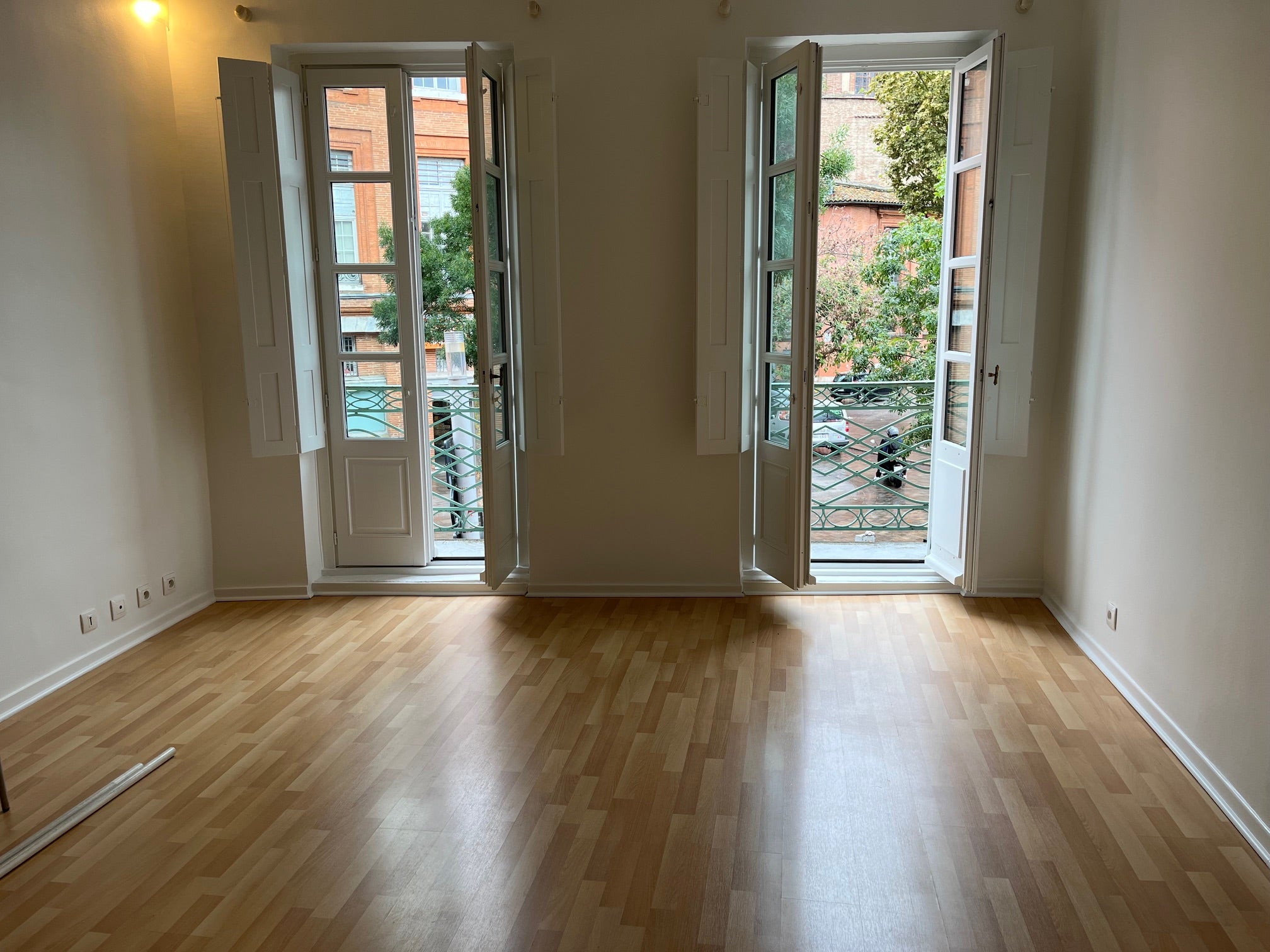 Flat Place de la Daurade in Toulouse