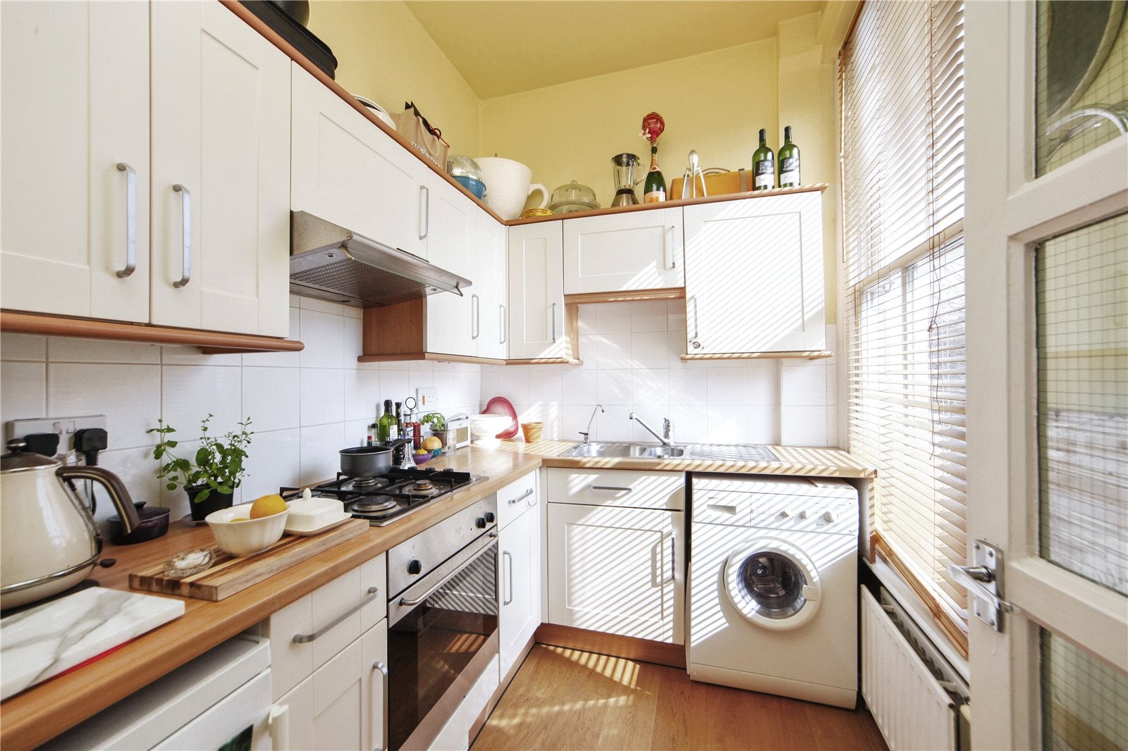 House Cambridge Gardens in Greater London