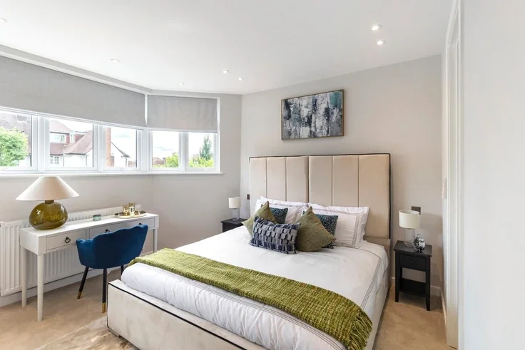 Flat The Ridgeway in Greater London