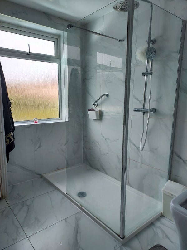 Room Plessey Crescent in North Tyneside