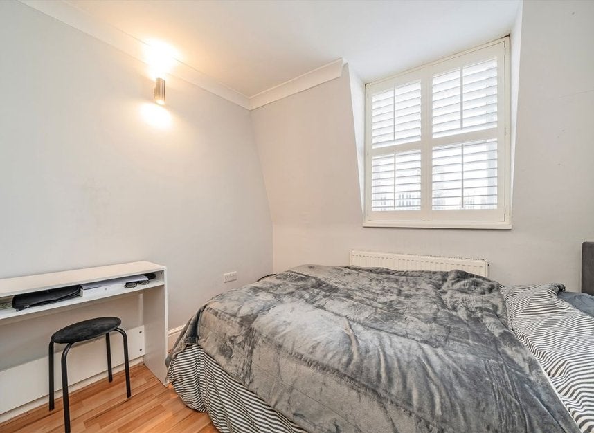 Flat Collingham Place in Greater London