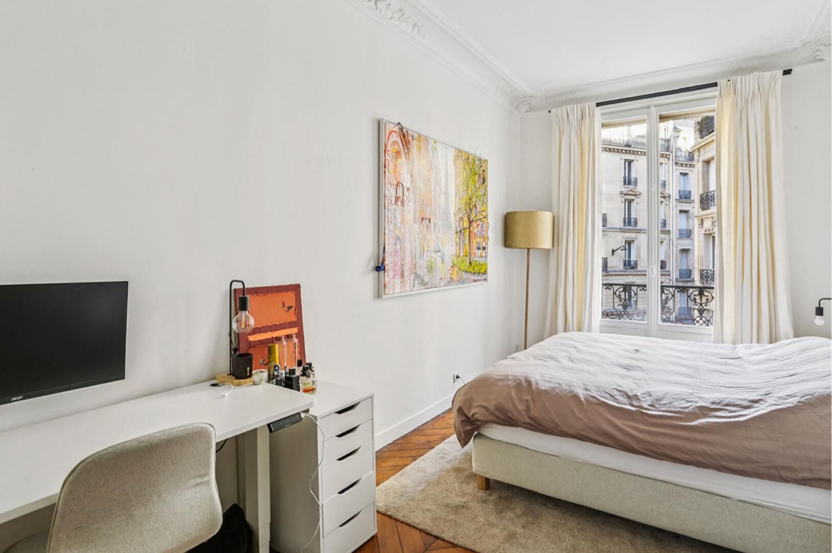 Flat Rue du Faubourg Saint-Honoré in Paris