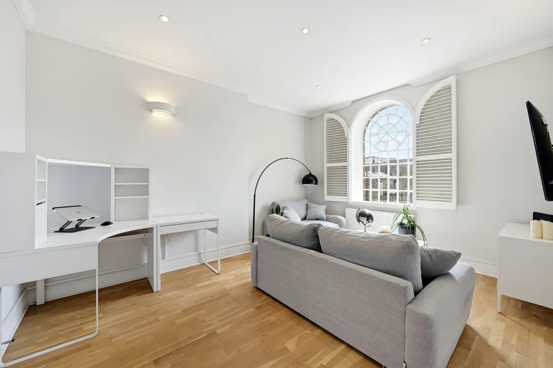 Flat Hatton Wall in London
