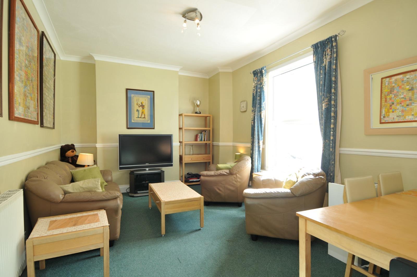 Room Wellington Street in Plymouth