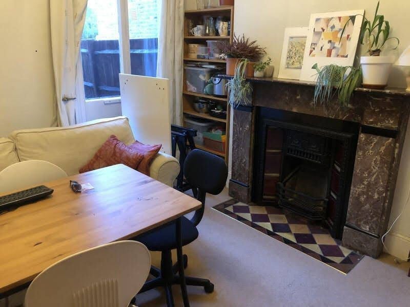 Room Rhodesia Road in Greater London