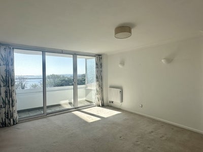 Flat Parkstone Road in Poole