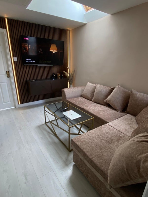 Room Headington Road in Maidenhead