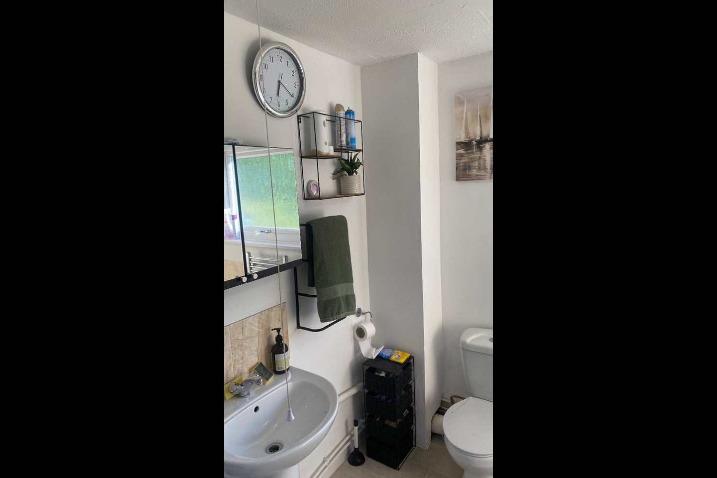 Room Meads Close in Milton Keynes