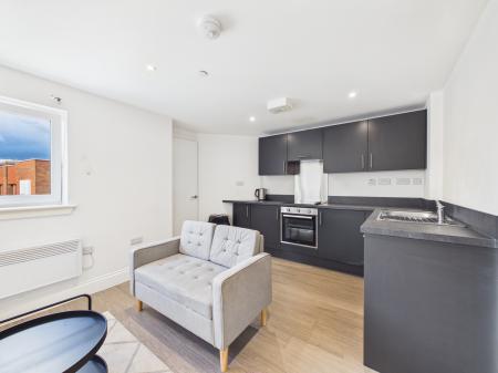 Flat Ivy Grove in Wakefield