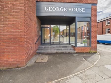 Flat Ivy Grove in Wakefield