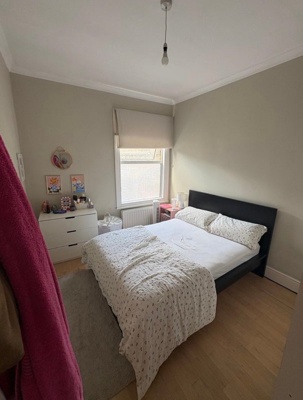 Room Edenhurst Avenue in Greater London