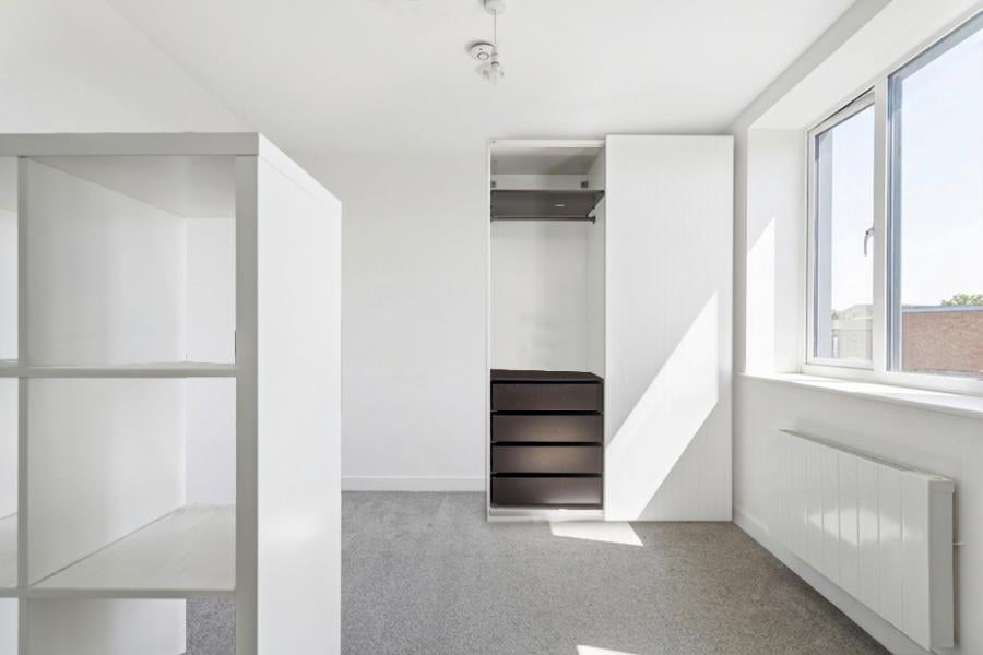 Flat Ladysmith Road in Greater London