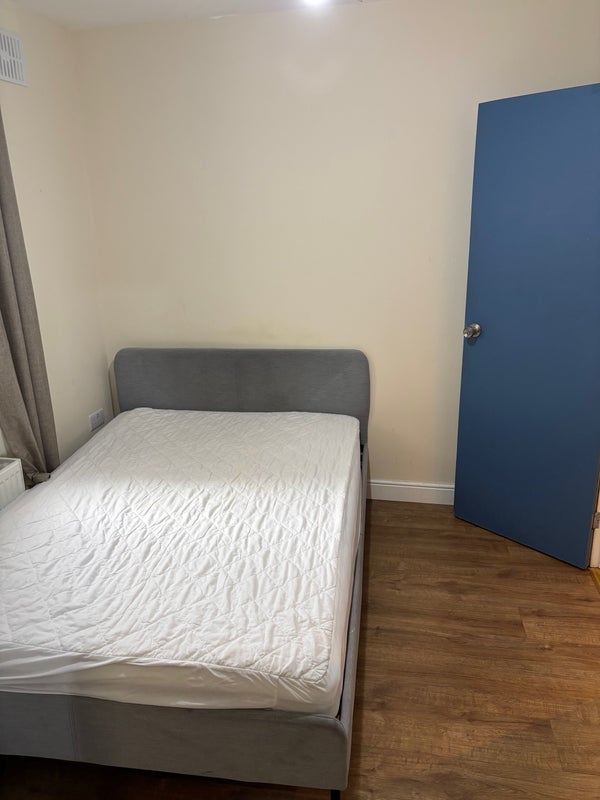 Room Burrage Place in Greater London