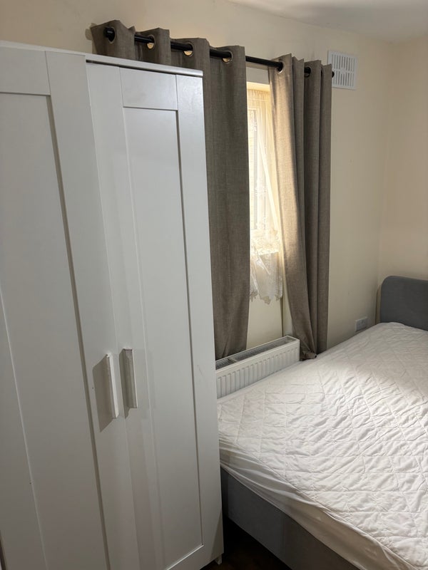 Room Burrage Place in Greater London