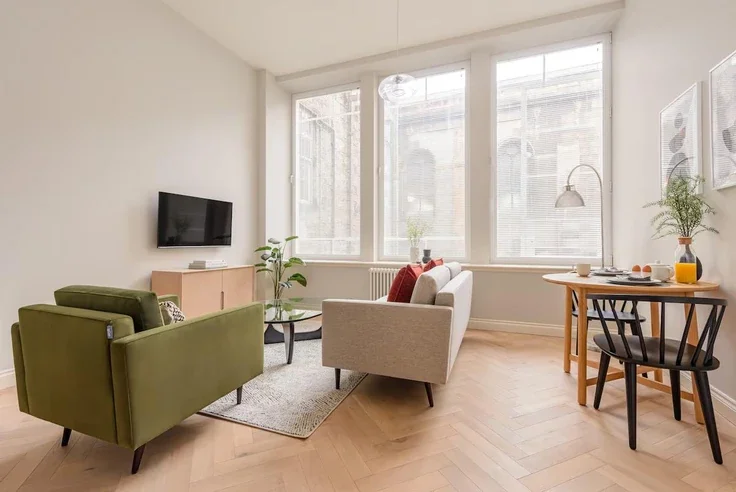 Flat Chambers Street in City of Edinburgh