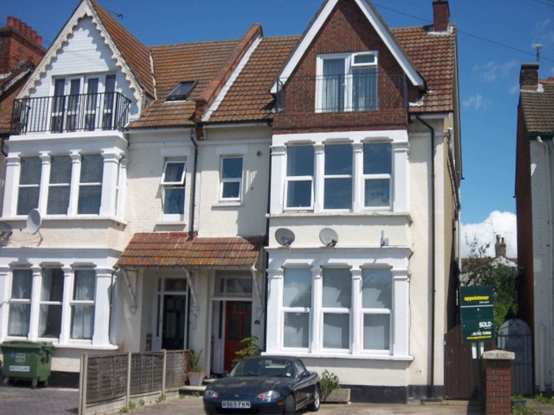 Flat Genesta Road in Southend-on-Sea