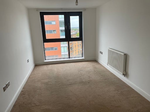 Flat Netley Road in Greater London