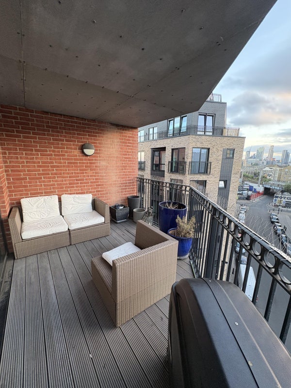 Room Buckhurst Street in Greater London