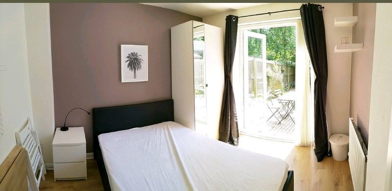 Room Crackthorne Drive in Rugby