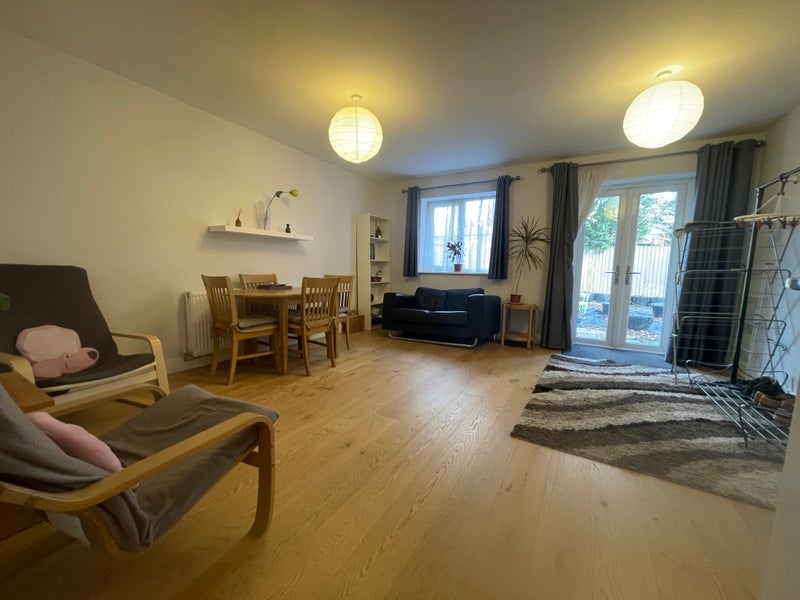 Room Llewellyn Road in Royal Leamington Spa